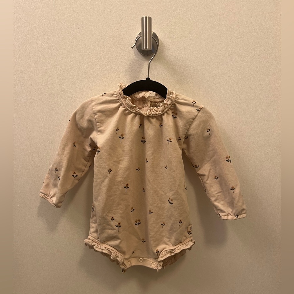 BUHO (9mo) long sleeve snap bottom romper
